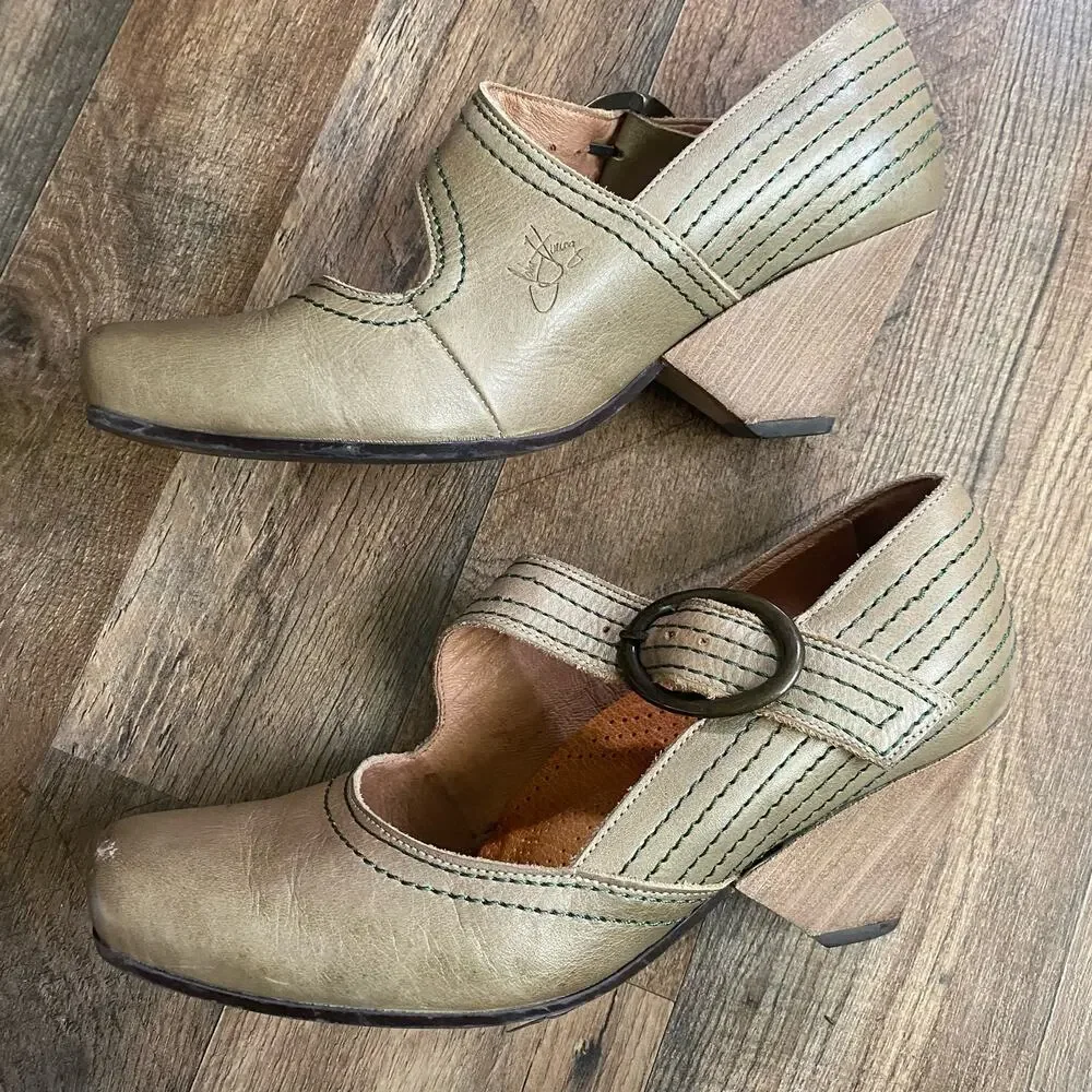 John Fluevog Maryjane Heels Gray Beige Retro Buckle Square Toe Block Heel Wooden - Picture 4 of 13